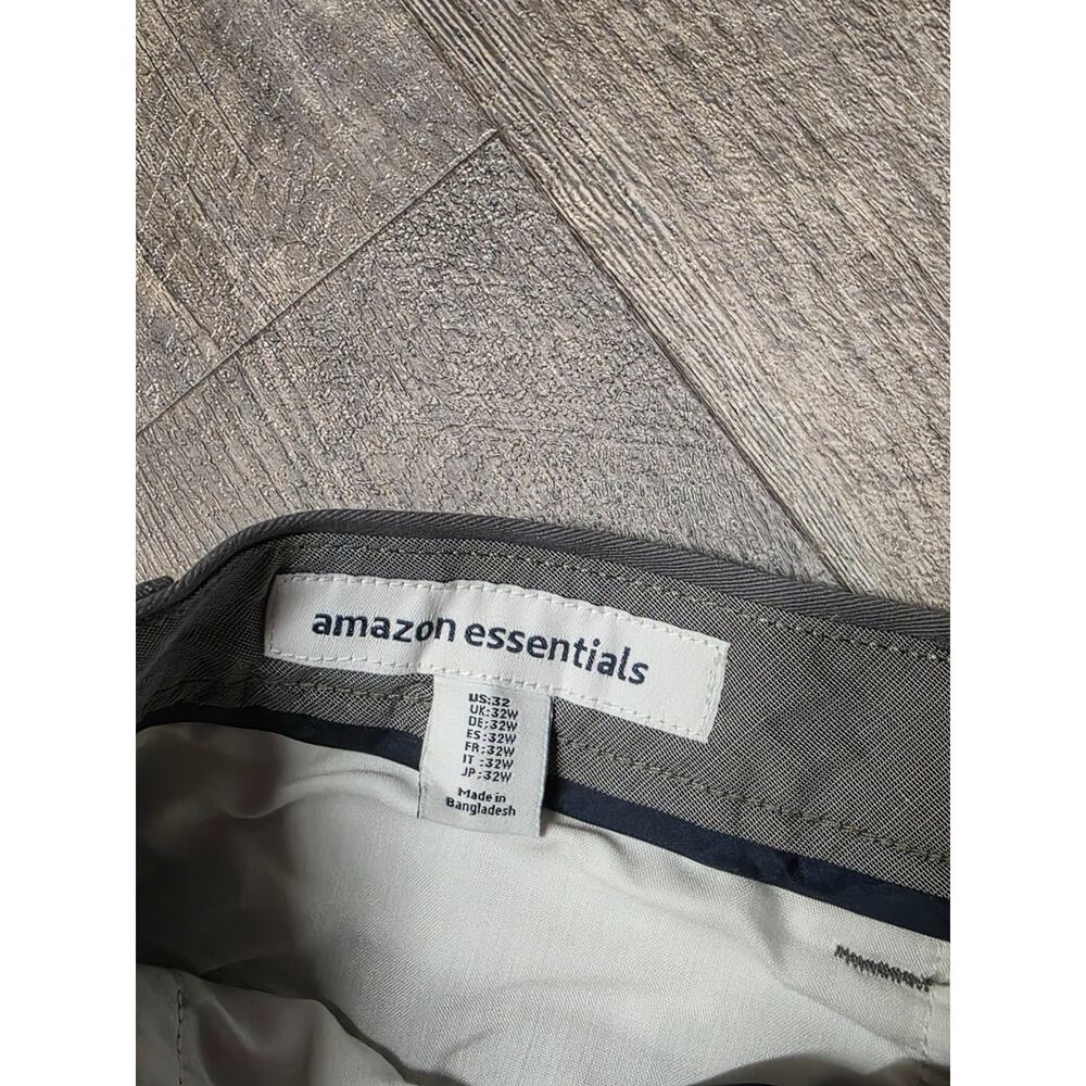 Amazon Essentials Mens Shorts Size 32 Charcoal Chino Flat Front Stretch NWT - Picture 4 of 6